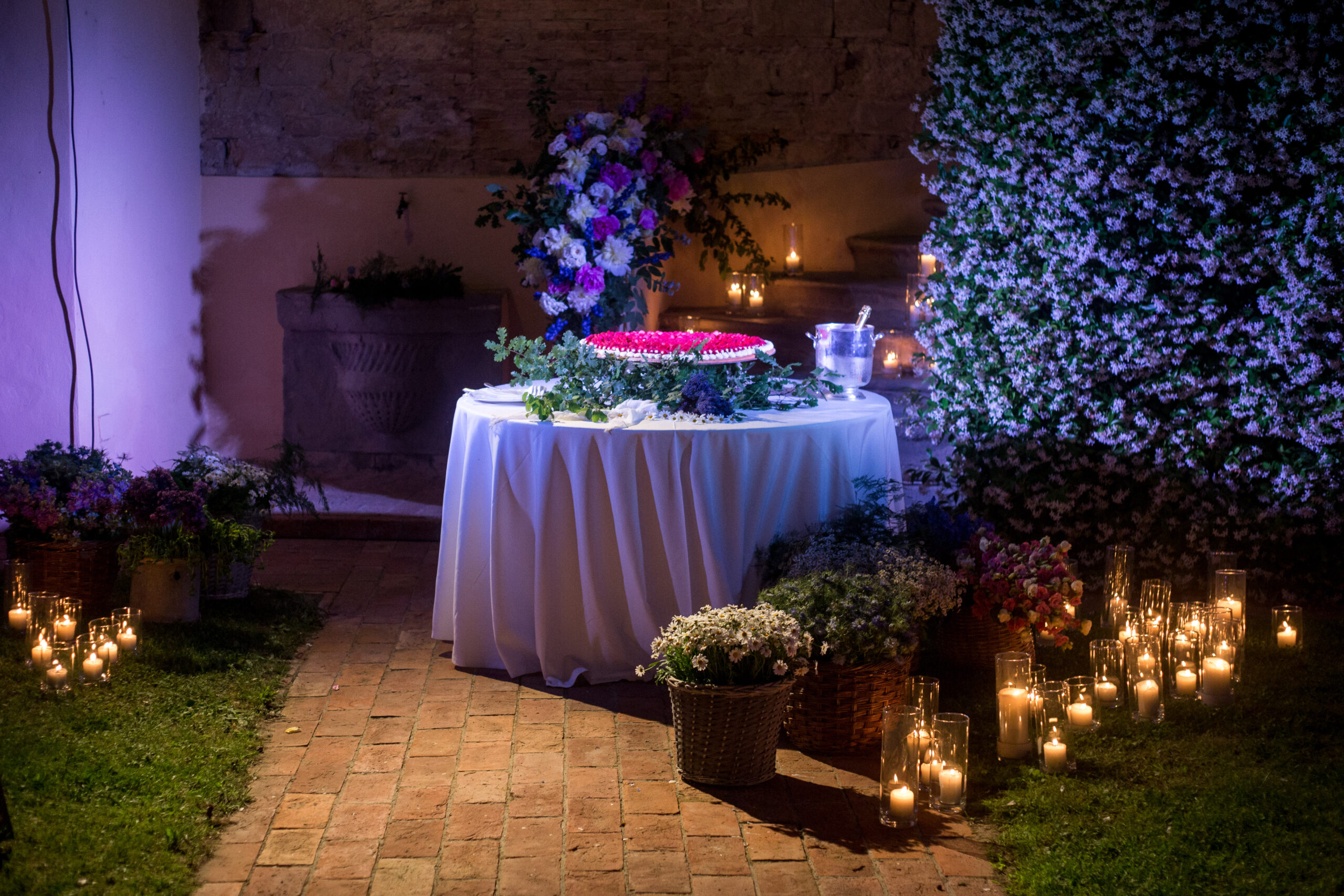Wedding Planner a Pisa. Fabio e Giulia sposi a Terricciola. Giulia Alessandri, Wedding Planner: progettazione e coordinazione matrimoni in Toscana.