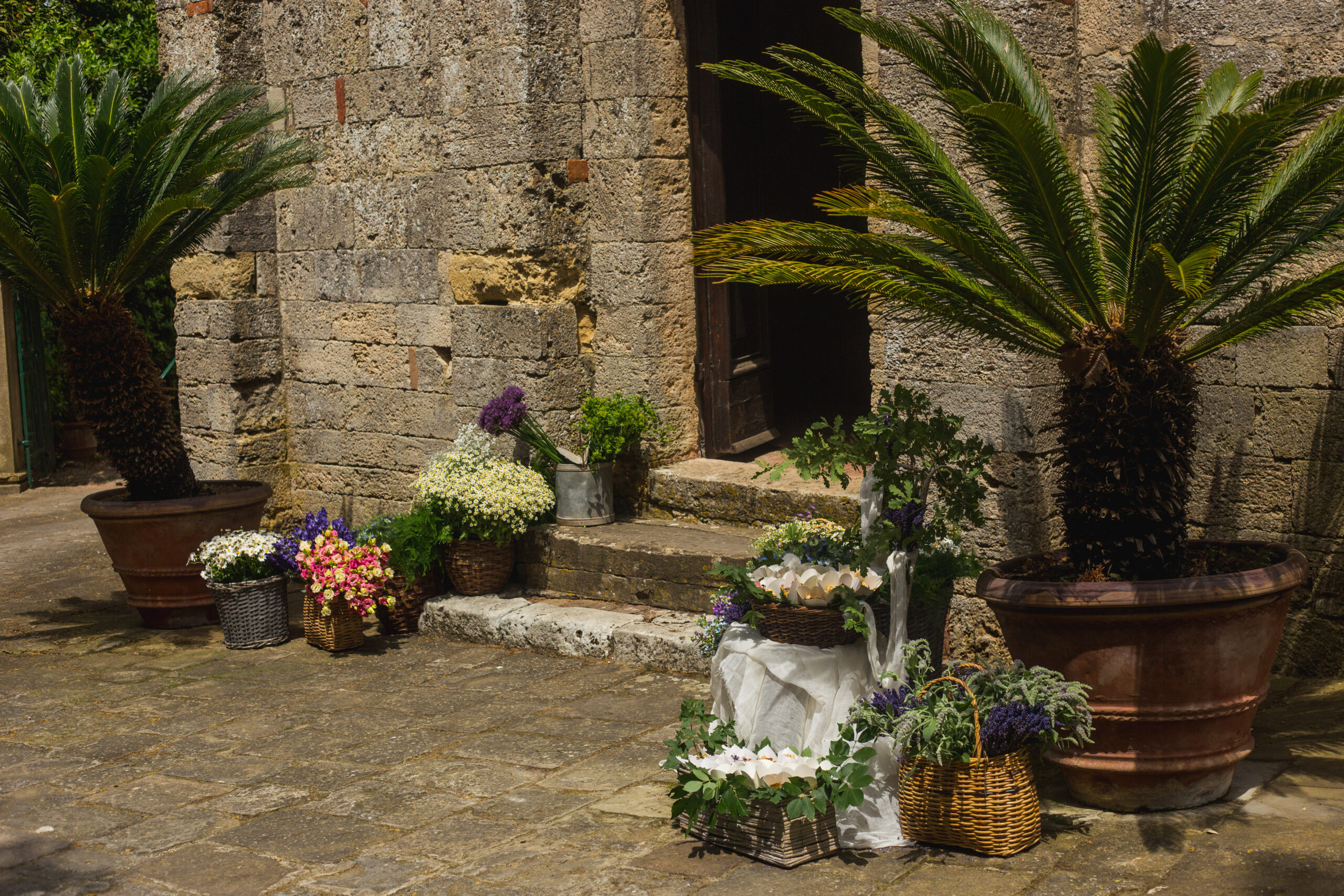 Wedding Planner a Pisa. Fabio e Giulia sposi a Terricciola. Giulia Alessandri, Wedding Planner: progettazione e coordinazione matrimoni in Toscana.